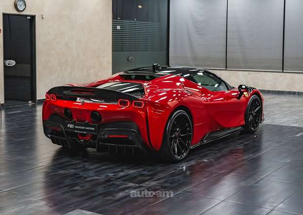 Ferrari SF90