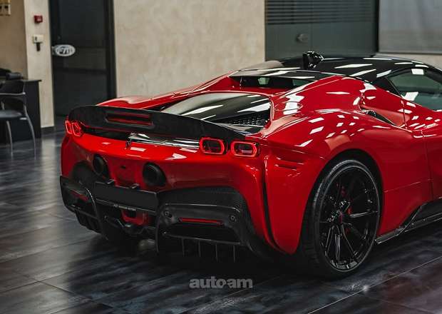 Ferrari SF90