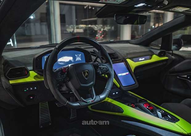 Lamborghini Revuelto