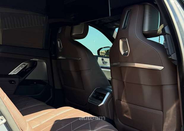 BMW 740
