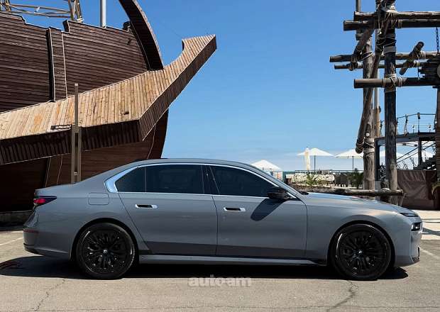 BMW 740