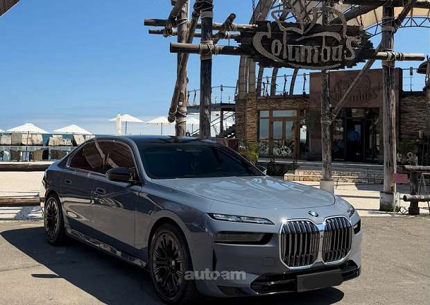 BMW 740