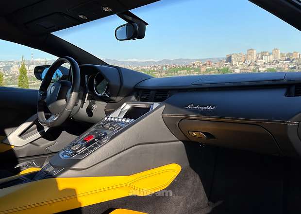 Lamborghini Aventador 2012 — լուսանկար 11