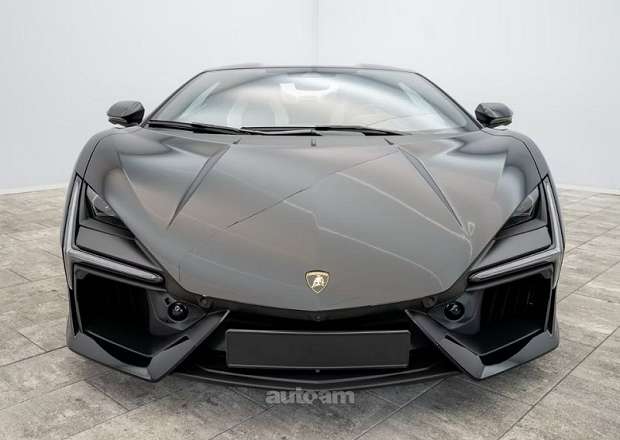 Lamborghini Revuelto
