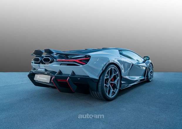 Lamborghini Revuelto