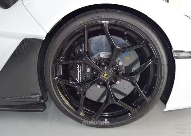Lamborghini Revuelto