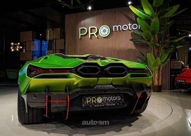 Lamborghini Revuelto