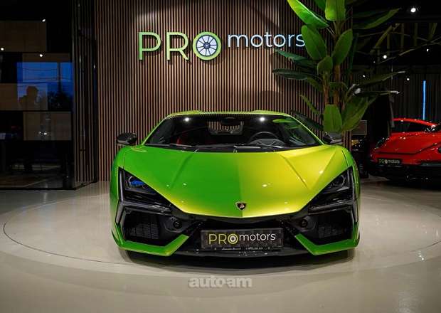 Lamborghini Revuelto