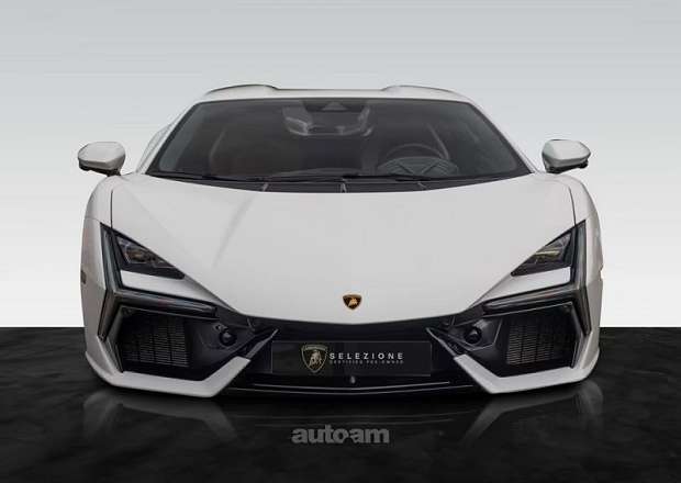 Lamborghini Revuelto