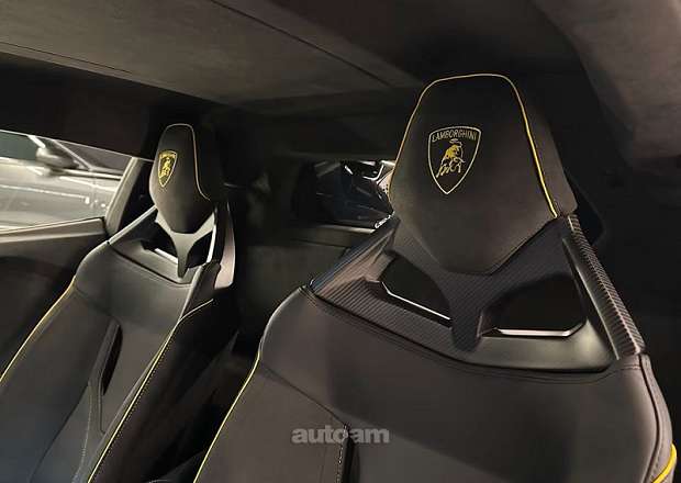 Lamborghini Revuelto