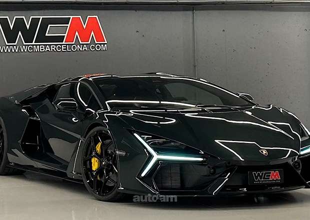 Lamborghini Revuelto