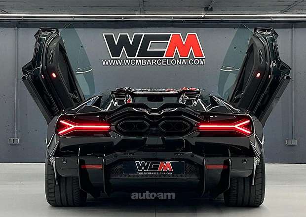 Lamborghini Revuelto