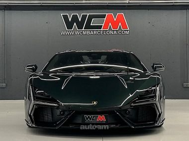 Lamborghini Revuelto  2025 