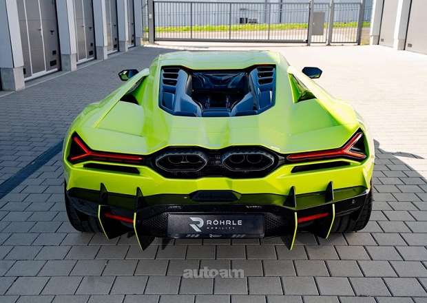 Lamborghini Revuelto
