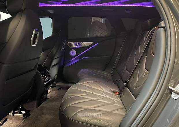 BMW XM