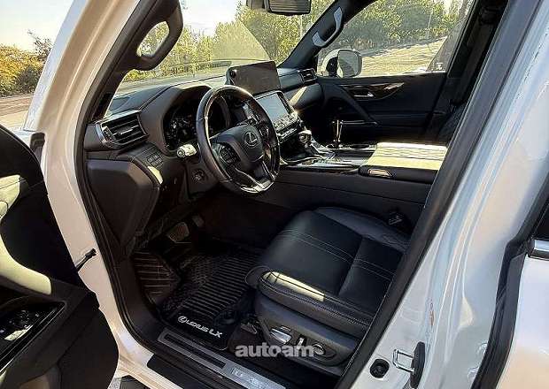 Lexus LX 600
