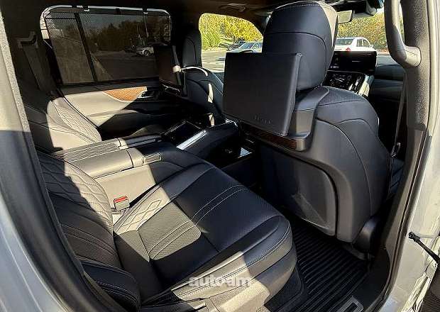Lexus LX 600