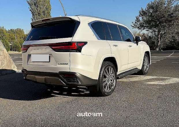 Lexus LX 600
