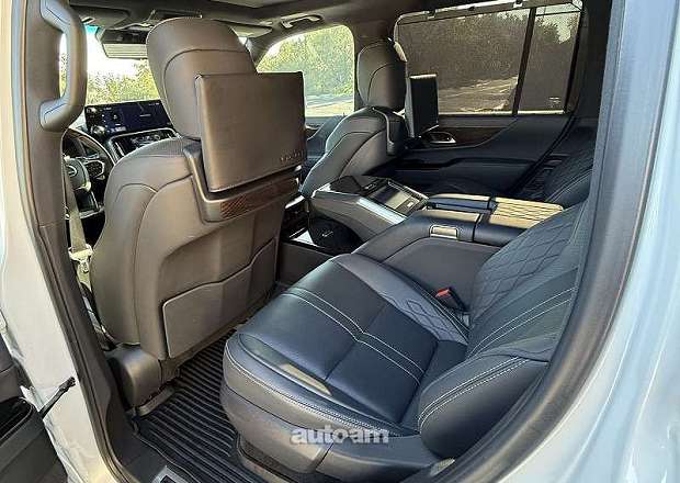 Lexus LX 600