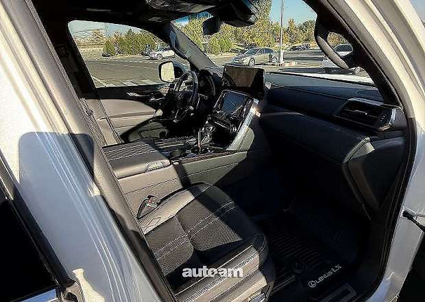 Lexus LX 600