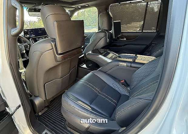 Lexus LX 600