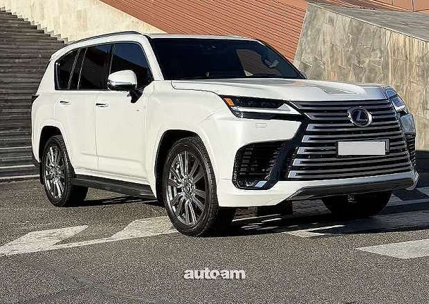 Lexus LX 600
