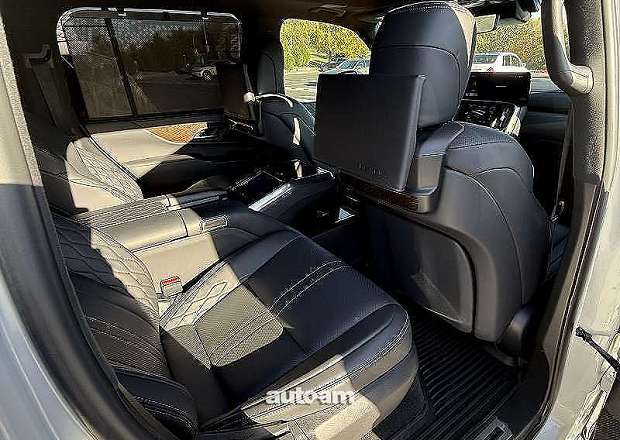 Lexus LX 600