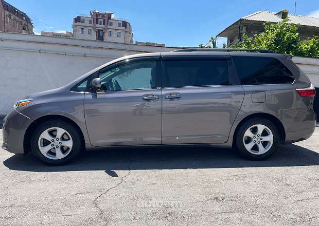 Toyota Sienna