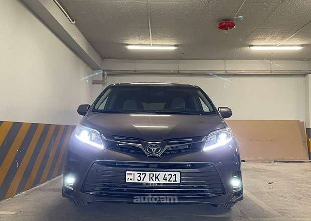 Toyota Sienna