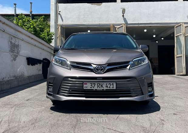 Toyota Sienna