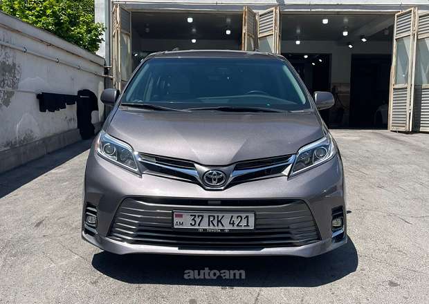 Toyota Sienna