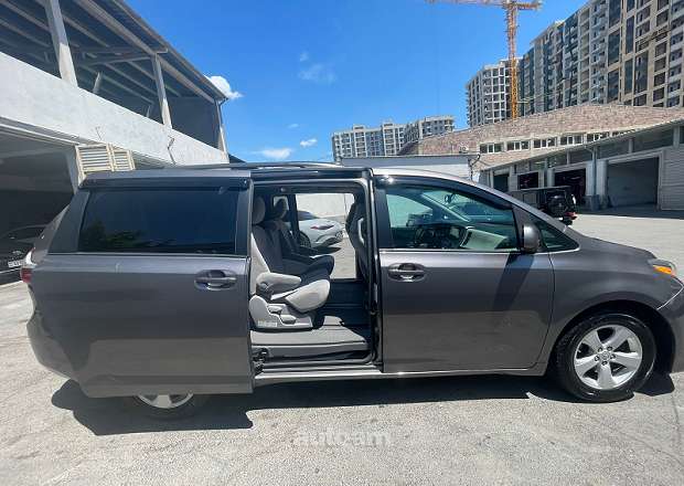 Toyota Sienna