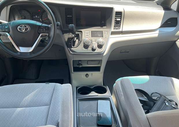 Toyota Sienna