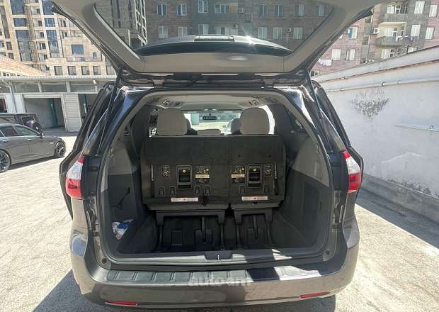 Toyota Sienna