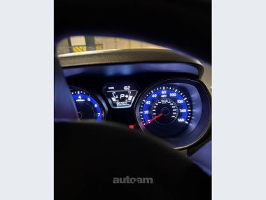 Hyundai Elantra  2015 