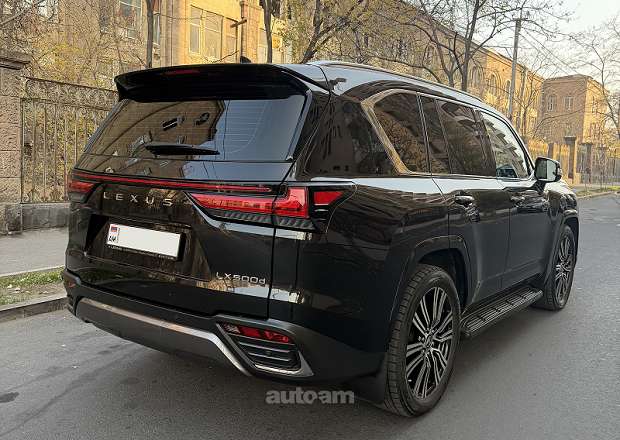 Lexus LX 500d