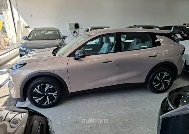 Changan Nevo Q05