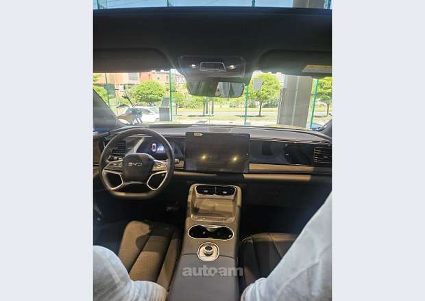 BYD SEA Lion 06