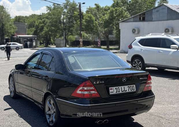 Mercedes-Benz C 230