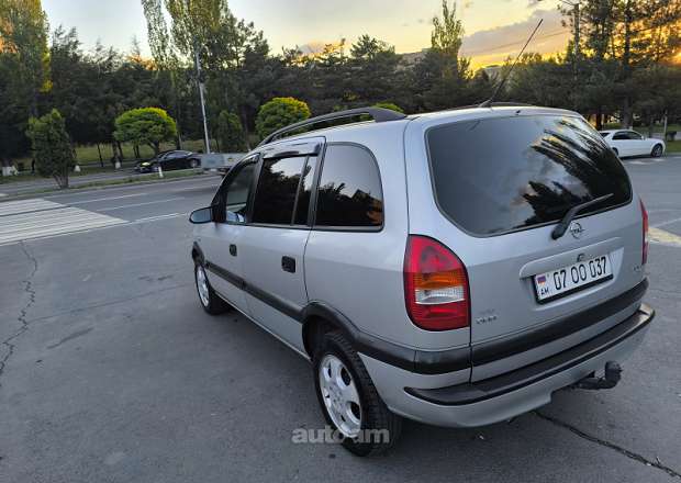 Opel Zafira