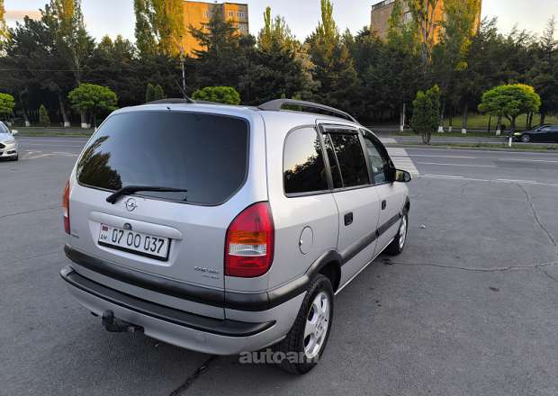 Opel Zafira