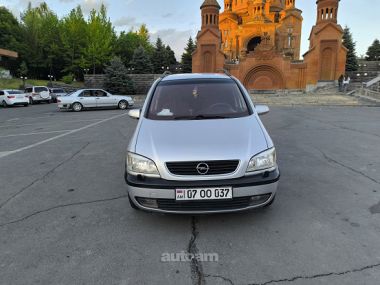 Opel Zafira  2001 