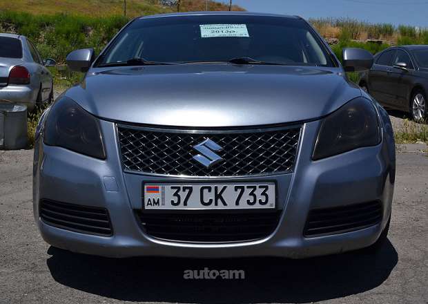 Suzuki Kizashi 2010 — լուսանկար 1