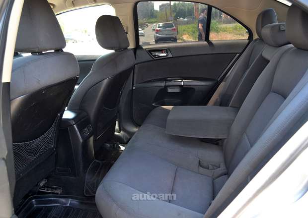 Suzuki Kizashi 2010 — լուսանկար 7