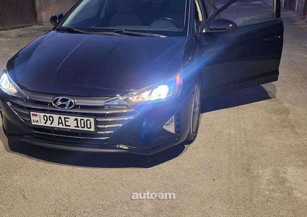 Hyundai Elantra