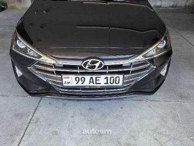 Hyundai Elantra  2018 