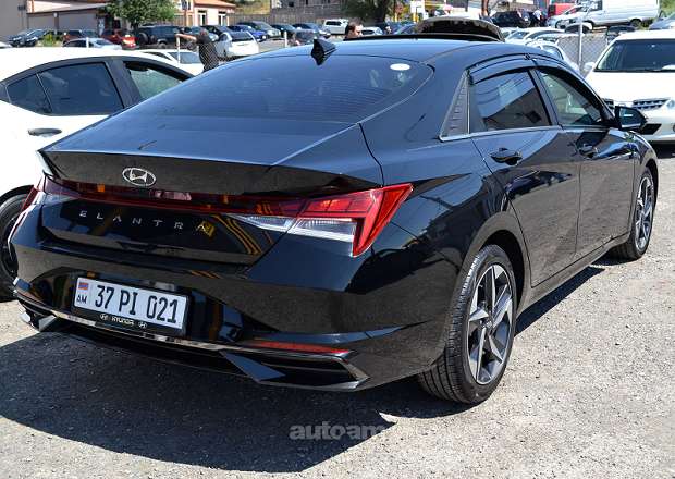 Hyundai Elantra 2021 — фото 15
