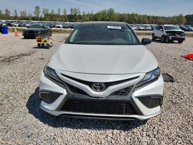 Toyota Camry  2024 