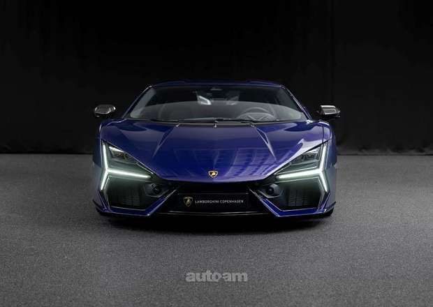 Lamborghini Revuelto