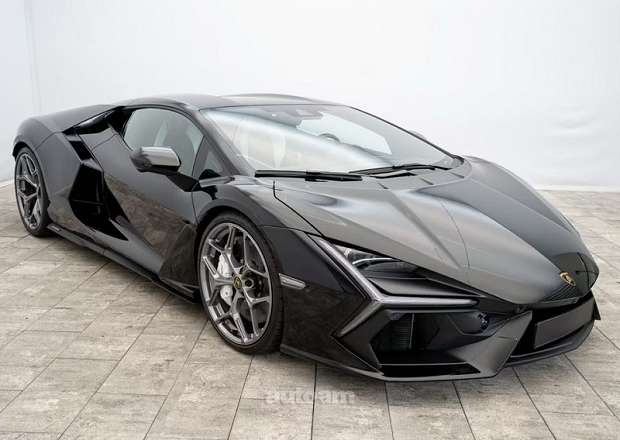Lamborghini Revuelto
